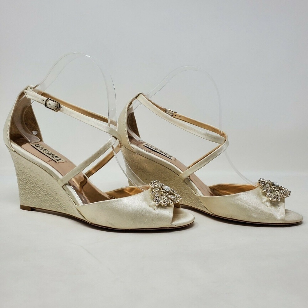 BADGLEY MISCHKA Ivory Abigail Blush Satin Wedge 8